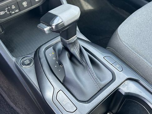 Used 2025 Kia K4 LX image 16