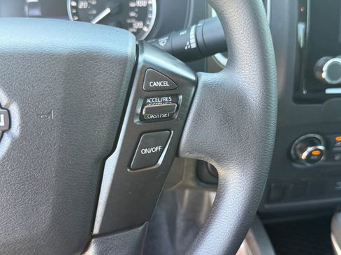 Used 2022 Nissan Frontier SV RWD image 17