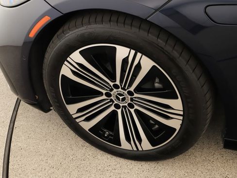 Used 2025 Mercedes-Benz EQS 450+ Sedan image 31