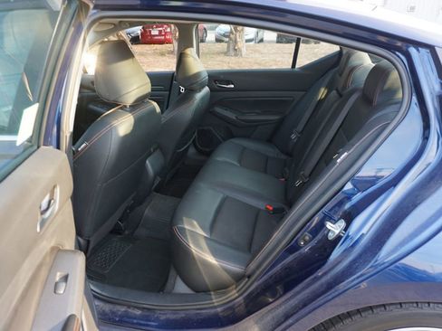 Used 2022 Nissan Altima 2.5 SR image 12