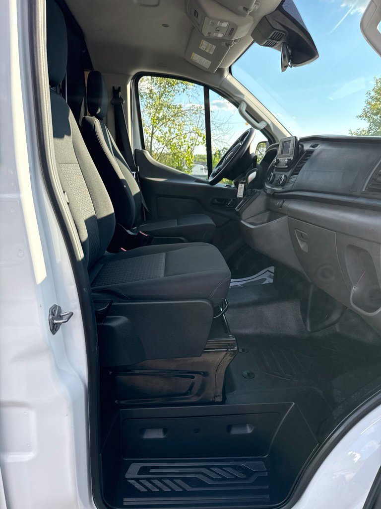 Used 2025 Ford Transit 250 Low Roof w/ Exterior Upgrade Package RWD image 15