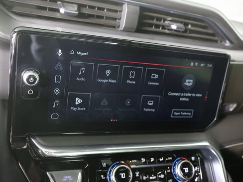 Used 2024 GMC Sierra 1500 Denali w/ Denali Reserve Package image 9