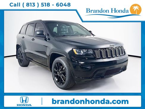 Used 2020 Jeep Grand Cherokee Altitude RWD image 1