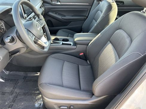 New 2025 Nissan Altima 2.5 SV image 16