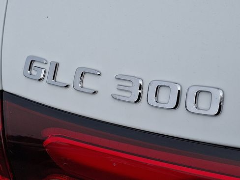New 2026 Mercedes-Benz GLC 300 4MATIC image 17