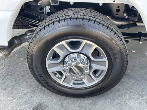 New 2026 Ford F250 Lariat image 32