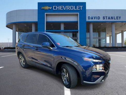 Used 2022 Hyundai Santa Fe SE w/ Cargo Package FWD image 2