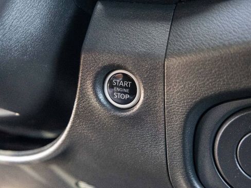 Used 2024 Nissan Frontier SV w/ Graphics Package image 24