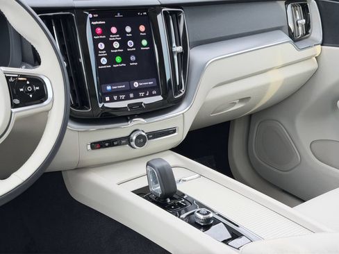 Certified 2024 Volvo XC60 T8 Core w/ Climate Package AWD/4WD image 14