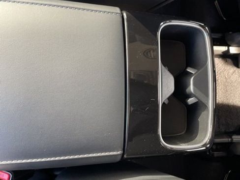 Certified 2024 Kia Telluride EX w/ EX Captain's Chair Package image 10