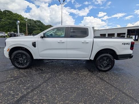 Used 2025 Ford Ranger Lariat w/ Black Appearance Package AWD/4WD image 2