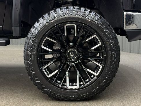 Used 2026 GMC Sierra 1500 SLT w/ SLT Premium Plus Package AWD/4WD image 9