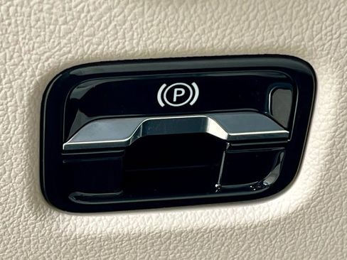 Certified 2025 Mercedes-Benz C 300 C 300 image 32