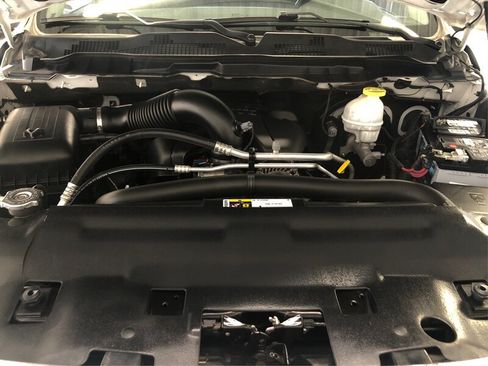Used 2019 RAM 1500 Big Horn AWD/4WD image 11