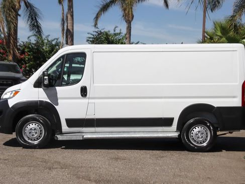 Used 2025 RAM ProMaster 2500 w/ U-Haul Equipment Group FWD image 5