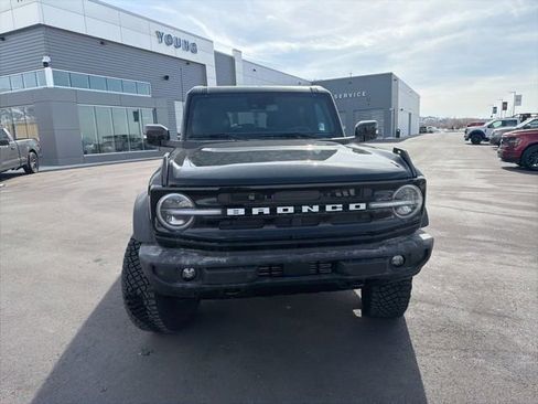 New 2024 Ford Bronco Outer Banks w/ Sasquatch Package AWD/4WD image 8