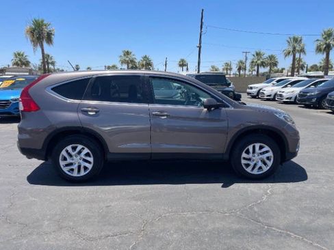 Used 2016 Honda CR-V EX image 2
