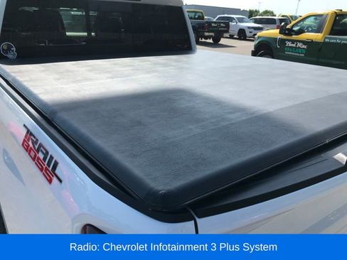 Used 2020 Chevrolet Silverado 1500 LT Trail Boss AWD/4WD image 9