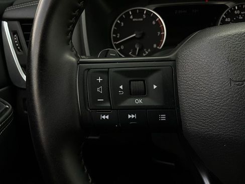 Used 2025 Nissan Rogue SV image 33