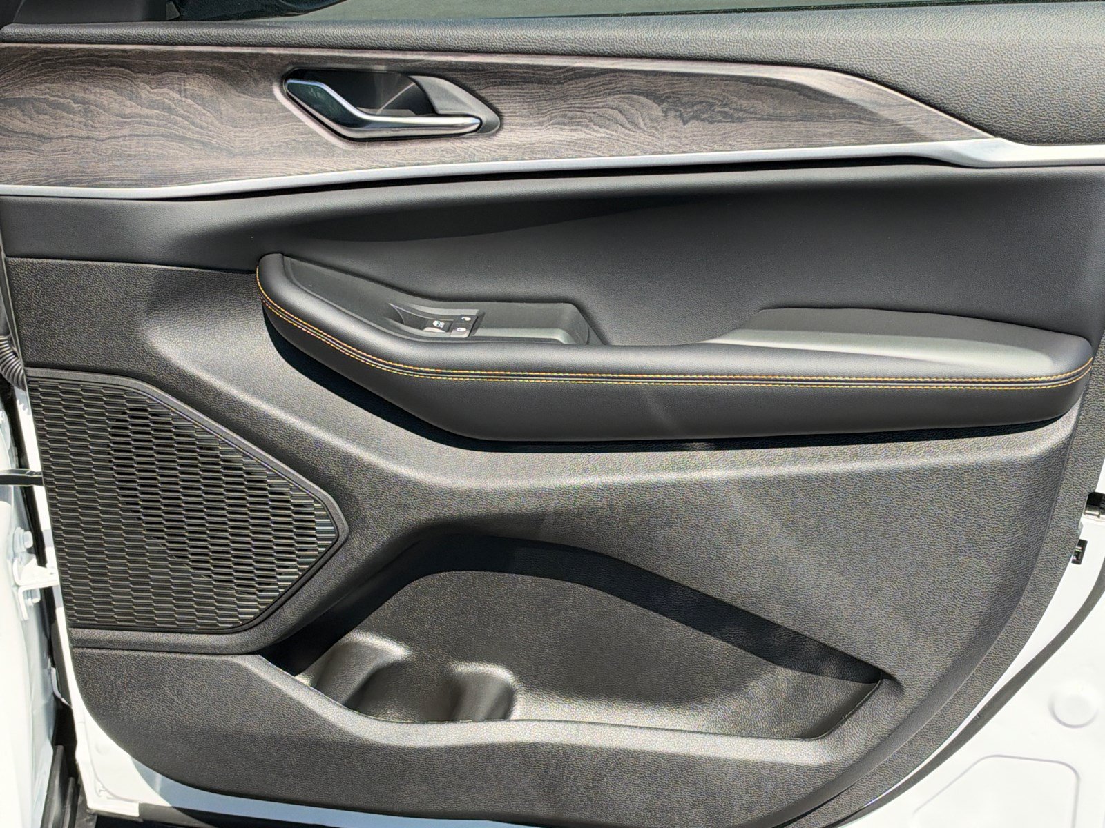 New 2026 Jeep Grand Cherokee Limited AWD/4WD image 14