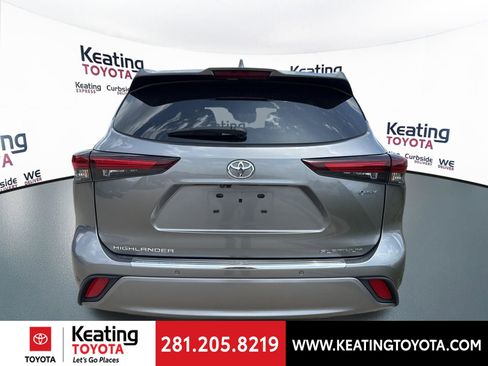 Certified 2025 Toyota Highlander Platinum AWD/4WD image 7