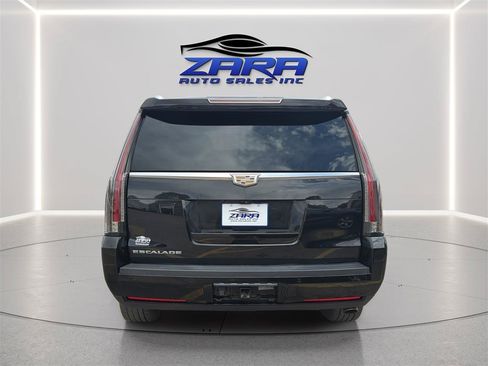 Used 2017 Cadillac Escalade Platinum AWD/4WD image 6