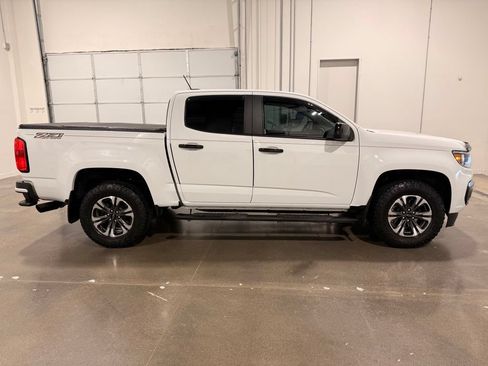 Used 2022 Chevrolet Colorado Z71 AWD/4WD image 4