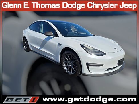 Used 2017 Tesla Model 3 Standard Range image 1