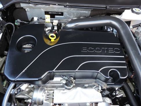 Certified 2025 Chevrolet Equinox LT image 18