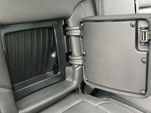 Used 2025 GMC Sierra 3500 Denali image 43