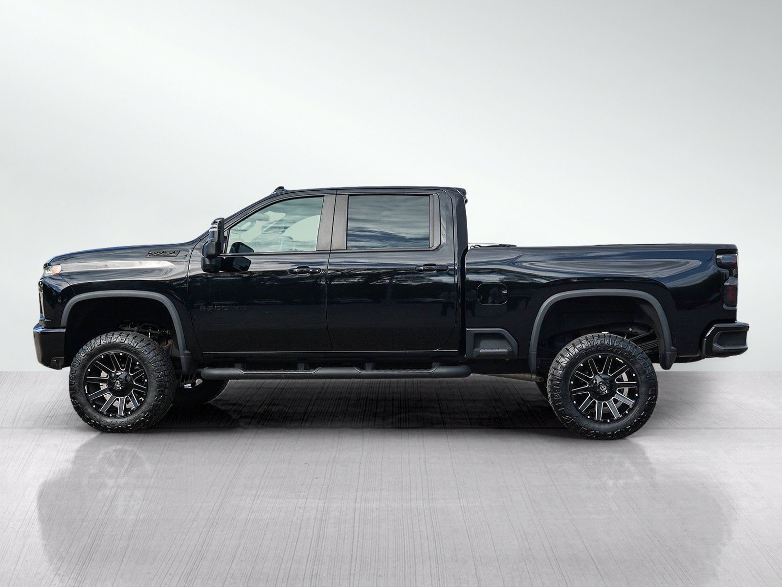 Used 2023 Chevrolet Silverado 3500 LTZ w/ LTZ Plus Package AWD/4WD image 2