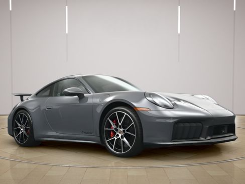 Certified 2026 Porsche 911 Carrera GTS RWD image 33