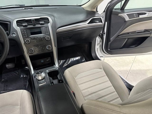 Used 2020 Ford Fusion S FWD image 19