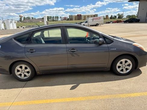 Used 2007 Toyota Prius FWD image 2