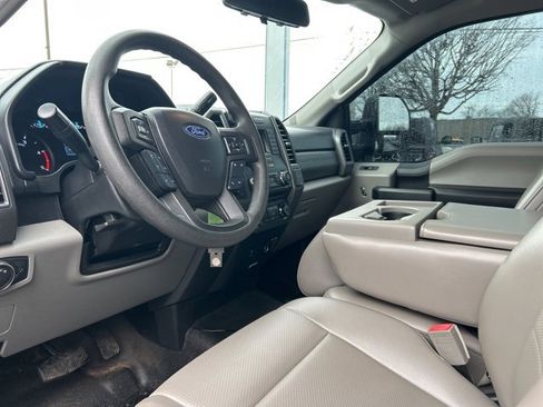 Used 2018 Ford F550 4x4 Regular Cab Super Duty image 12