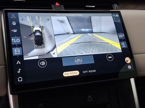 Used 2025 Land Rover Discovery Sport S image 26