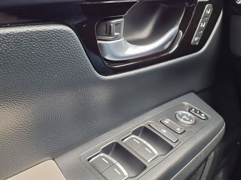 Used 2024 Honda CR-V EX-L image 13