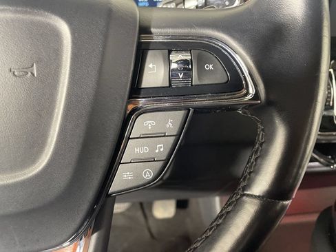 Used 2024 Lincoln Navigator Reserve AWD/4WD image 13