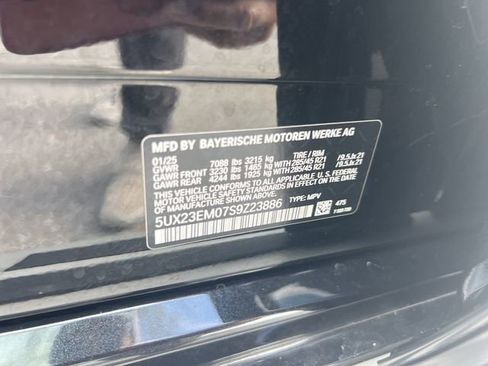 Certified 2025 BMW X7 xDrive40i image 36