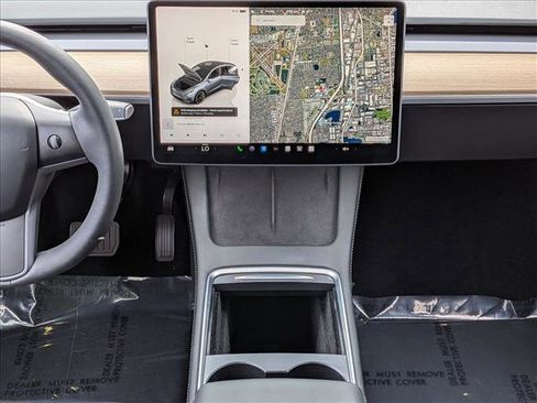 Used 2023 Tesla Model Y Long Range image 12