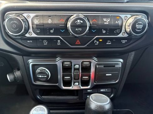 Used 2020 Jeep Gladiator Sport w/ Quick Order Package 24S AWD/4WD image 31