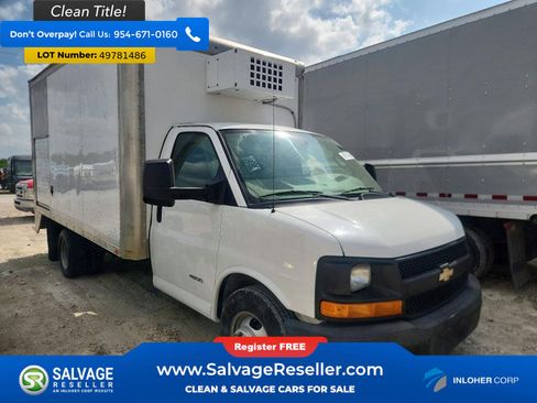 Used 2016 Chevrolet Express 4500 RWD image 5