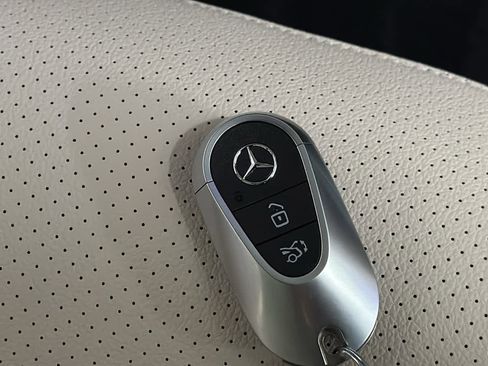 New 2026 Mercedes-Benz GLC 300 4MATIC image 33