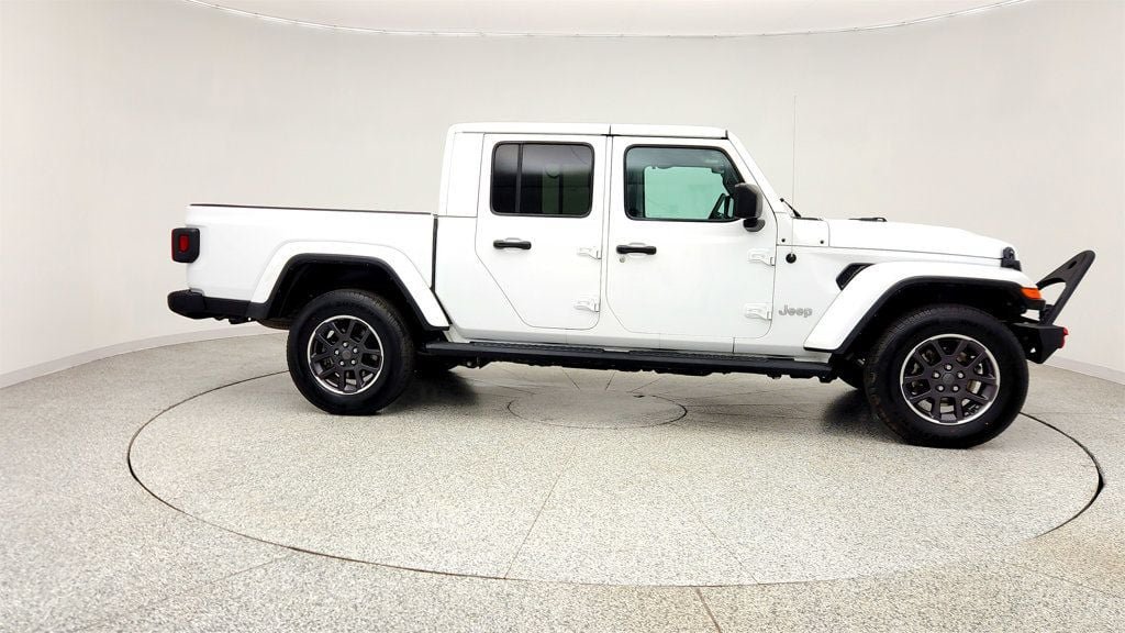 Used 2023 Jeep Gladiator Overland AWD/4WD image 4