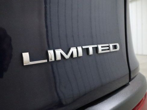 Used 2015 Jeep Cherokee Limited AWD/4WD image 25