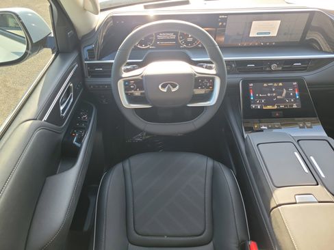 New 2026 INFINITI QX80 Luxe image 14