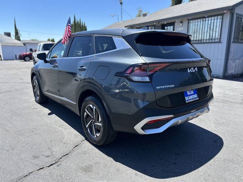Used 2023 Kia Sportage LX AWD/4WD image 4