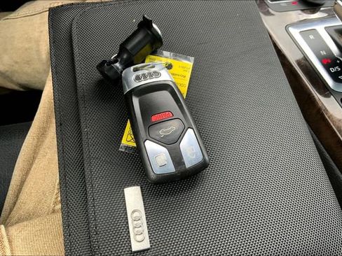 Used 2017 Audi Q7 3.0T Premium image 12