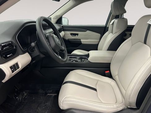 New 2026 Honda Pilot Touring image 9