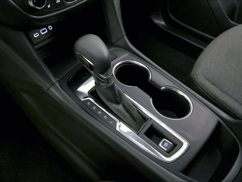 Used 2024 Chevrolet Equinox LT image 17